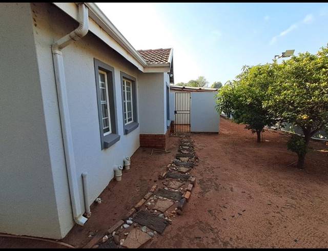 2 BEDROOM TOWNHOUSE FOR SALE IN AMANDASIG